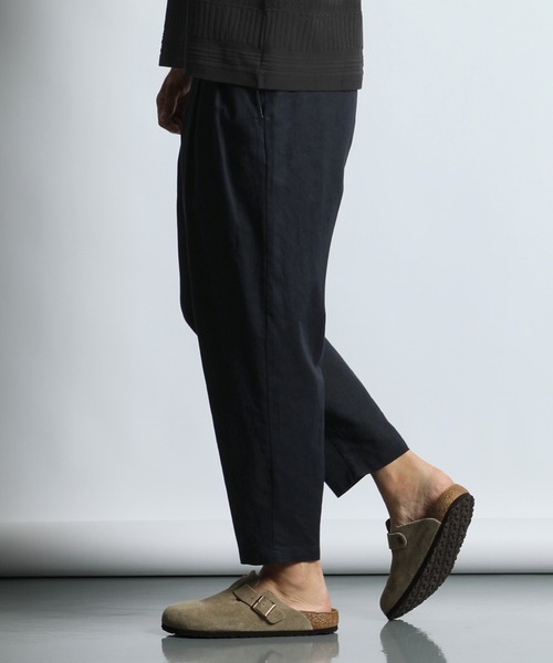 The DUFFER of ST.GEORGE（ザダファーオブセントジョージ）の「LINEN BLEND WEBBING BELT WIDE PT：リネンブレンド 綿麻素材 ワイドテーパード リラックスパンツ（その他パンツ・メンズ・ブラック/ネイビー/チャコールグレー・MEDIUM/X-LARGE/SMALL/LARGE）」の19枚目の写真
