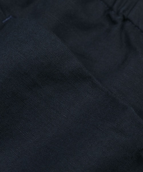The DUFFER of ST.GEORGE（ザダファーオブセントジョージ）の「LINEN BLEND WEBBING BELT WIDE PT：リネンブレンド 綿麻素材 ワイドテーパード リラックスパンツ（その他パンツ・メンズ・ブラック/ネイビー/チャコールグレー・MEDIUM/X-LARGE/SMALL/LARGE）」の7枚目の写真