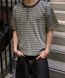 kutir(Mens)�i�N�e�B�[���i�����Y�j�j�́uASSORTED HENLEY NECK SILVER BUTTON TEE�^�A�\�[�g�w�����[�l�b�N�V���o�[�{�^��TEE�iT�V���c/�J�b�g�\�[�j�v