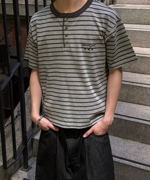 kutir(クティール)の「ASSORTED HENLEY NECK SILVER BUTTON TEE/アソートヘンリーネックシルバーボタンTEE(Tシャツ/カットソー・メンズ・ブラック/ネイビー/グレー/カーキ/杢グレー/ボルドー・LARGE/MEDIUM)」の3枚目の写真