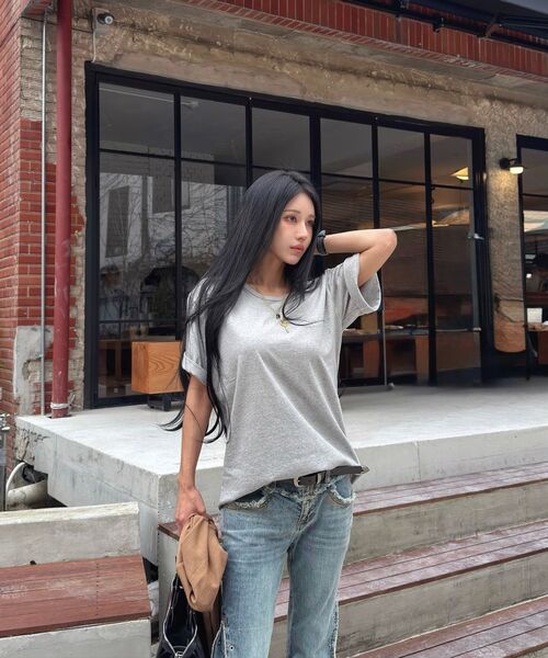 VTWO(ブイツー)の「ウォッシュドUネックTシャツ (グレー)(Tシャツ/カットソー・メンズ・その他・LARGE/MEDIUM)」の3枚目の写真