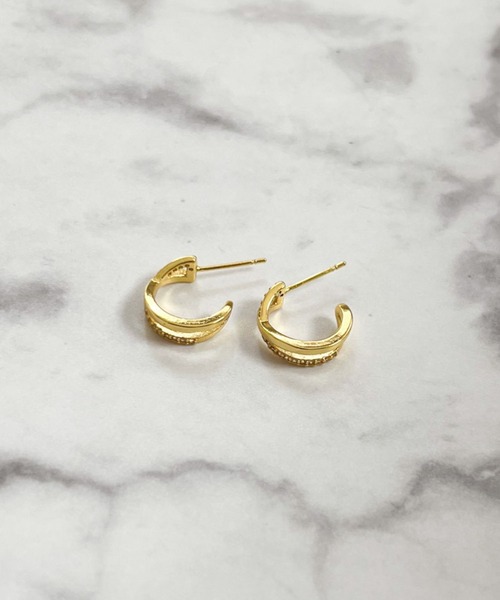 yu-ka(ユーカ)の「YU-KA:クロスデザインスタッドピアス Cross design stud earrings(ピアス(両耳用)・レディース・ゴールド・FREE)」の3枚目の写真