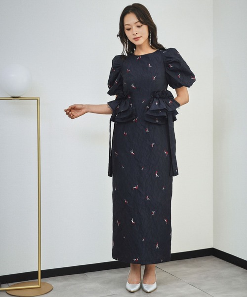 girl（ガール）の「《新色追加》ブロッサムフリルドレス フラワー刺繍 ジャガード パフスリーブ Iライン 結婚式 ワンピース パーティードレス オケージョンドレス お呼ばれ 二次会 成人式 同窓会 謝恩会《着用動画あり》（ドレス・レディース・ブラック/ネイビー/ベージュ/ブラウン・L/M/S）」の4枚目の写真