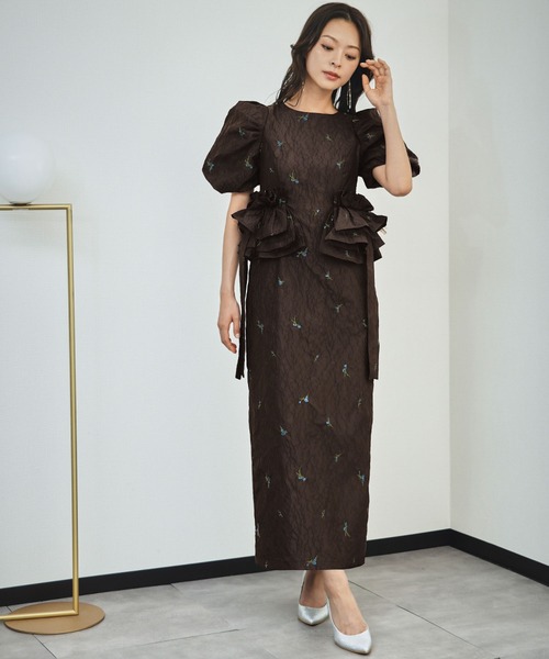 girl（ガール）の「《新色追加》ブロッサムフリルドレス フラワー刺繍 ジャガード パフスリーブ Iライン 結婚式 ワンピース パーティードレス オケージョンドレス お呼ばれ 二次会 成人式 同窓会 謝恩会《着用動画あり》（ドレス・レディース・ブラック/ネイビー/ベージュ/ブラウン・L/M/S）」の2枚目の写真