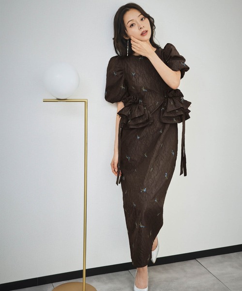 girl（ガール）の「《新色追加》ブロッサムフリルドレス フラワー刺繍 ジャガード パフスリーブ Iライン 結婚式 ワンピース パーティードレス オケージョンドレス お呼ばれ 二次会 成人式 同窓会 謝恩会《着用動画あり》（ドレス・レディース・ブラック/ネイビー/ベージュ/ブラウン・L/M/S）」の6枚目の写真