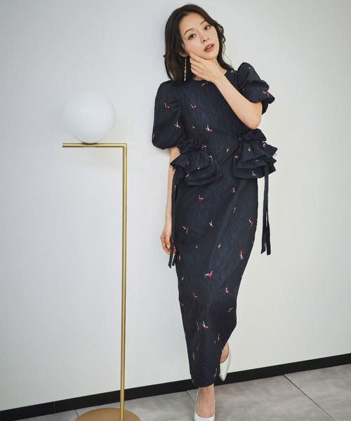 girl（ガール）の「《新色追加》ブロッサムフリルドレス フラワー刺繍 ジャガード パフスリーブ Iライン 結婚式 ワンピース パーティードレス オケージョンドレス お呼ばれ 二次会 成人式 同窓会 謝恩会《着用動画あり》（ドレス・レディース・ブラック/ネイビー/ベージュ/ブラウン・L/M/S）」の15枚目の写真