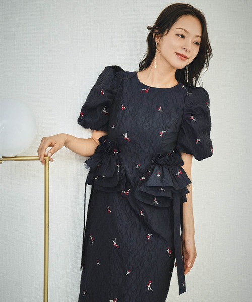 girl（ガール）の「《新色追加》ブロッサムフリルドレス フラワー刺繍 ジャガード パフスリーブ Iライン 結婚式 ワンピース パーティードレス オケージョンドレス お呼ばれ 二次会 成人式 同窓会 謝恩会《着用動画あり》（ドレス・レディース・ブラック/ネイビー/ベージュ/ブラウン・L/M/S）」の16枚目の写真