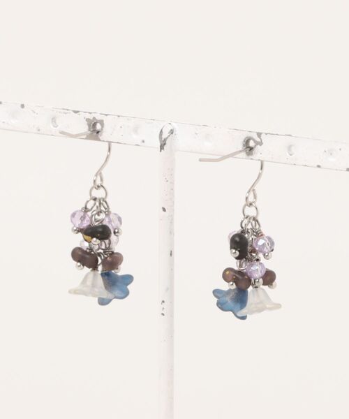 tone(トーン)の「【Mian.invitation】儚い色を映した花モチーフピアス|儚彩(MA)(ピアス(両耳用)・レディース・シルバー・FREE)」の2枚目の写真