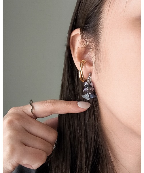 tone(トーン)の「【Mian.invitation】儚い色を映した花モチーフピアス|儚彩(MA)(ピアス(両耳用)・レディース・シルバー・FREE)」の8枚目の写真