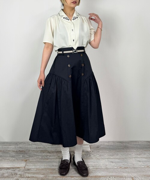 NICOLE CLUB(ニコル クラブ)の「ダブルボタンフレアスカート(スカート・レディース・ブラウン/ネイビー/ブラック・M)」の11枚目の写真