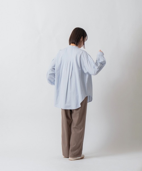 Kelen(ケレン)の「「KELEN / ケレン」タックデザインブラウス(シャツ/ブラウス・レディース・ライトブルー/チャコールグレー/ライトベージュ・S/M)」の17枚目の写真