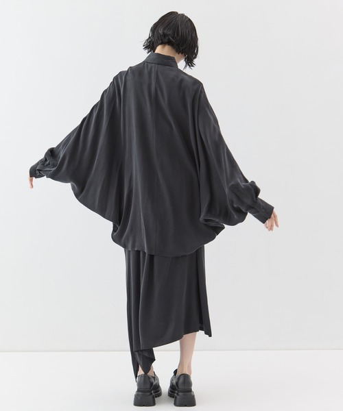 sulvam(サルバム)の「【sulvam/サルバム】《STUDIOUS別注》ドルマンシャツ(シャツ/ブラウス・レディース・ダークブラウン/ブラック・S)」の15枚目の写真