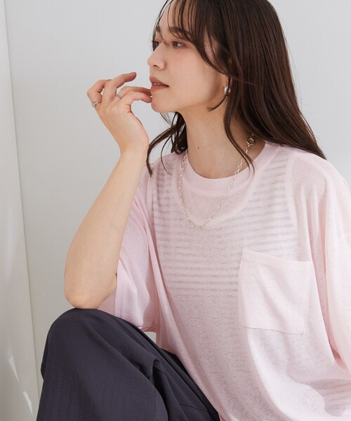 SHOO・LA・RUE（シューラルー）の「【S-LL/洗濯機可/体型カバー】ゆるっとこなれる 大人のシアースラブTシャツ（Tシャツ/カットソー・レディース・ブラック系/ダークブラウン/ベビーピンク/グリーン系・01/03/02/04）」の4枚目の写真