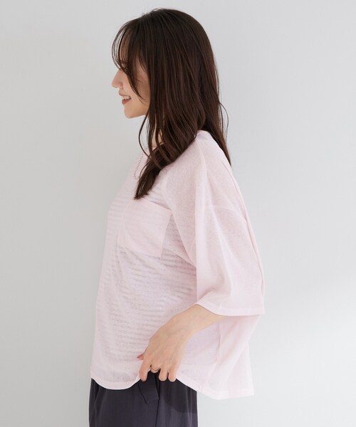 SHOO・LA・RUE（シューラルー）の「【S-LL/洗濯機可/体型カバー】ゆるっとこなれる 大人のシアースラブTシャツ（Tシャツ/カットソー・レディース・ブラック系/ダークブラウン/ベビーピンク/グリーン系・01/03/02/04）」の14枚目の写真