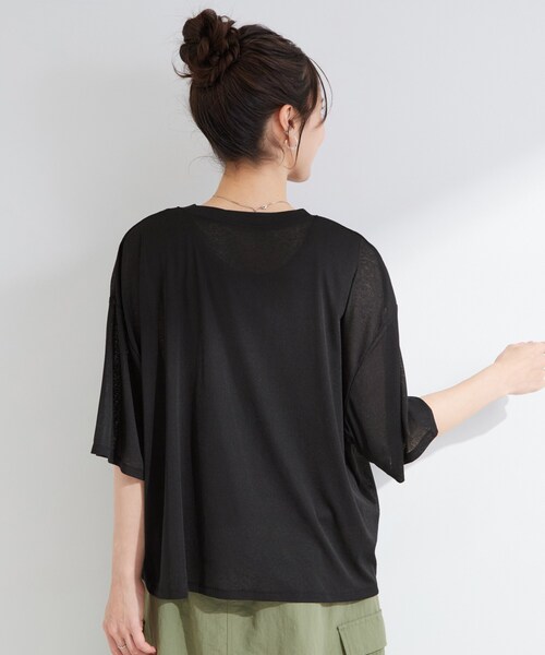 SHOO・LA・RUE（シューラルー）の「【S-LL/洗濯機可/体型カバー】ゆるっとこなれる 大人のシアースラブTシャツ（Tシャツ/カットソー・レディース・ブラック系/ダークブラウン/ベビーピンク/グリーン系・01/03/02/04）」の18枚目の写真