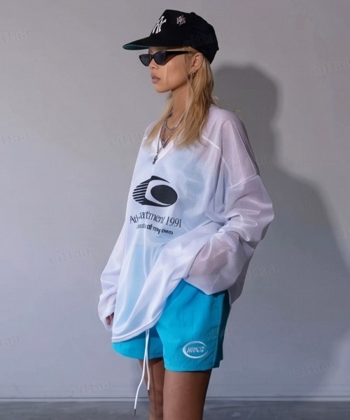 Dalfwin(ダールフィン)の「韓国ファッション AthleticsプリントメッシュVネック長袖トップス(Tシャツ/カットソー・レディース・ホワイト/ブラック/ライトブルー・FREE)」の6枚目の写真