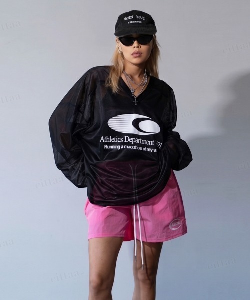 Dalfwin(ダールフィン)の「韓国ファッション AthleticsプリントメッシュVネック長袖トップス(Tシャツ/カットソー・レディース・ホワイト/ブラック/ライトブルー・FREE)」の13枚目の写真