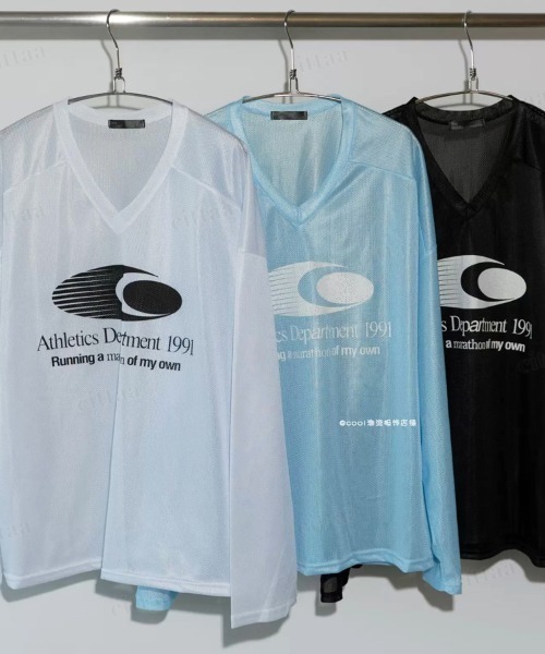 Dalfwin(ダールフィン)の「韓国ファッション AthleticsプリントメッシュVネック長袖トップス(Tシャツ/カットソー・レディース・ホワイト/ブラック/ライトブルー・FREE)」の22枚目の写真