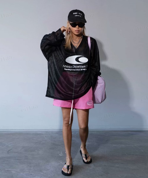 Dalfwin(ダールフィン)の「韓国ファッション AthleticsプリントメッシュVネック長袖トップス(Tシャツ/カットソー・レディース・ホワイト/ブラック/ライトブルー・FREE)」の20枚目の写真