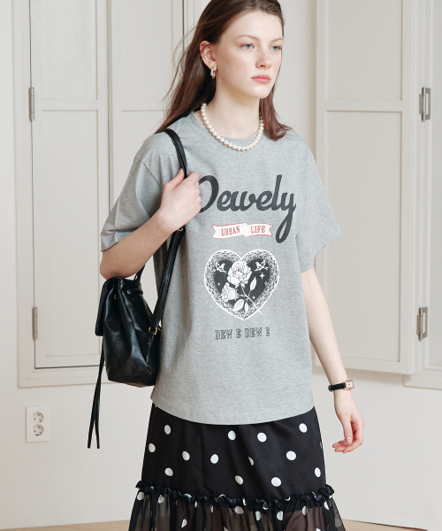 DEWEDEWE（デュイデュイ）の「デュイリーショートトップ（2カラー）（Tシャツ/カットソー・レディース・ネイビー/グレー・FREE）」の4枚目の写真