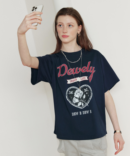 DEWEDEWE（デュイデュイ）の「デュイリーショートトップ（2カラー）（Tシャツ/カットソー・レディース・ネイビー/グレー・FREE）」の5枚目の写真