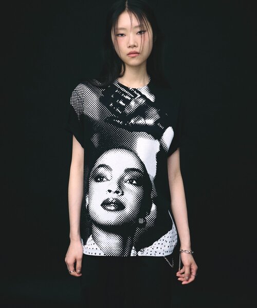 WHO'S WHO gallery(フーズフーギャラリー)の「VIDEO SHOP × PeterAnderson Facephoto TEE(Tシャツ/カットソー・レディース・ホワイト/ブラック系その他/ブラック・MEDIUM/SMALL)」の9枚目の写真