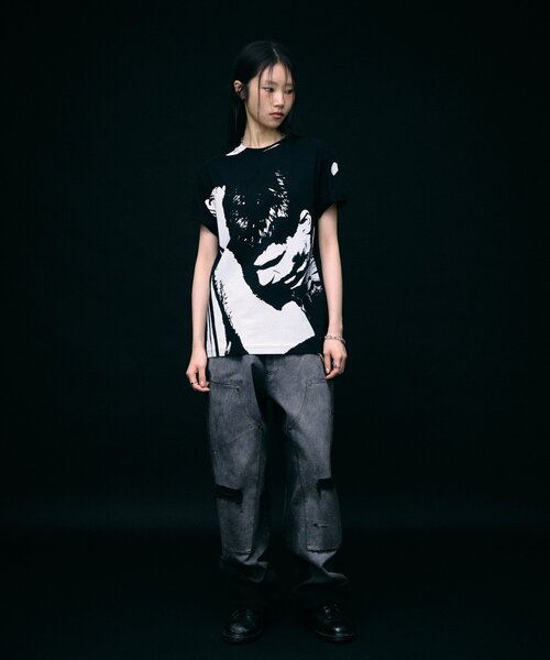 WHO'S WHO gallery(フーズフーギャラリー)の「VIDEO SHOP × PeterAnderson Facephoto TEE(Tシャツ/カットソー・レディース・ホワイト/ブラック系その他/ブラック・MEDIUM/SMALL)」の13枚目の写真