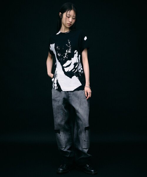 WHO'S WHO gallery(フーズフーギャラリー)の「VIDEO SHOP × PeterAnderson Facephoto TEE(Tシャツ/カットソー・レディース・ホワイト/ブラック系その他/ブラック・MEDIUM/SMALL)」の14枚目の写真