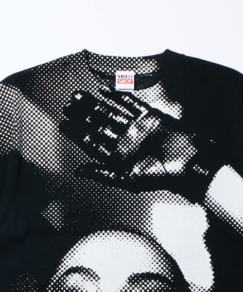 WHO'S WHO gallery(フーズフーギャラリー)の「VIDEO SHOP × PeterAnderson Facephoto TEE(Tシャツ/カットソー・レディース・ホワイト/ブラック系その他/ブラック・MEDIUM/SMALL)」の19枚目の写真