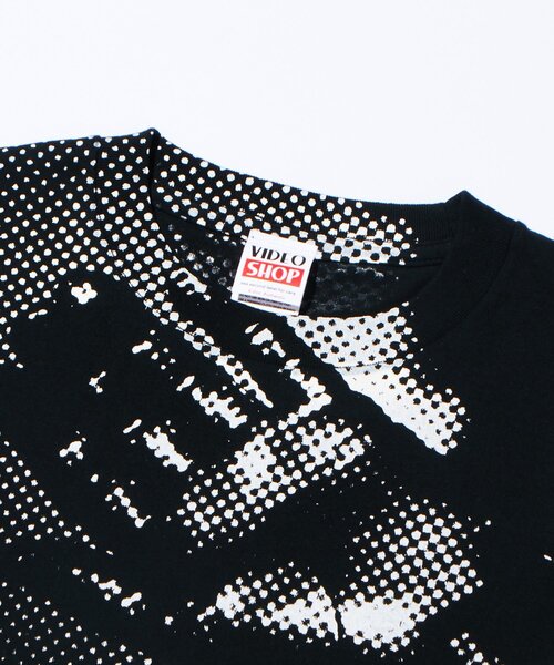 WHO'S WHO gallery(フーズフーギャラリー)の「VIDEO SHOP × PeterAnderson Facephoto TEE(Tシャツ/カットソー・レディース・ホワイト/ブラック系その他/ブラック・MEDIUM/SMALL)」の21枚目の写真