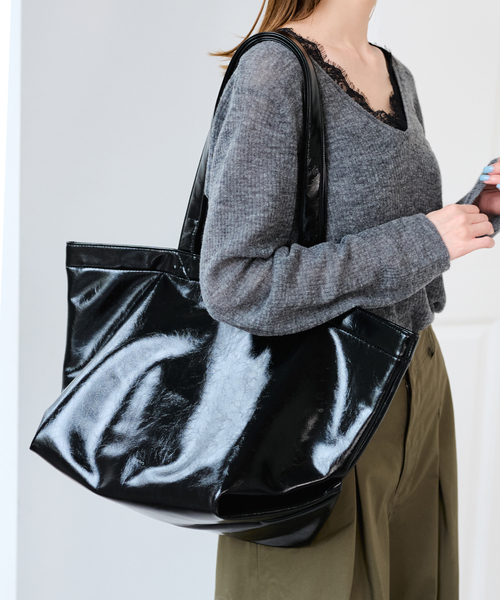 U by SPICK&SPAN(ユーバイスピックアンドスパン)の「tuo/テュオ TOTE BAG(トートバッグ・レディース・ブラック/キャメル・FREE)」の2枚目の写真