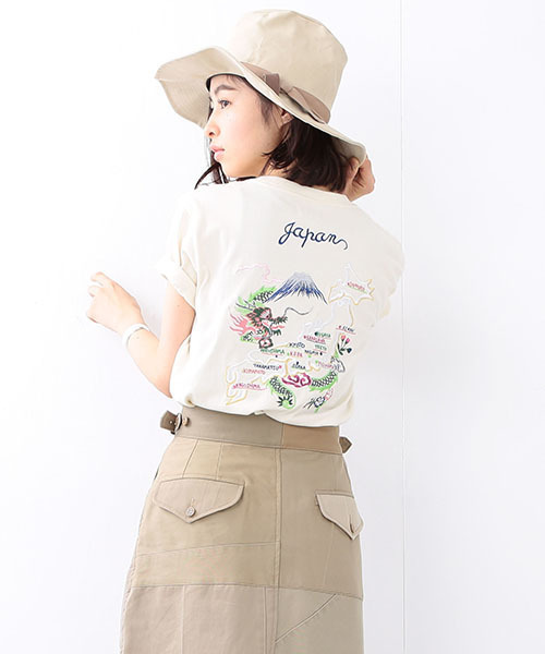 TAILOR TOYO（テーラートウヨウ）の「TAILOR TOYO×BEAMS BOY / スカ刺繍 ショートスリーブ Tシャツ（Tシャツ/カットソー・レディース・ブラック/ナチュラル・ONE SIZE）」の2枚目の写真