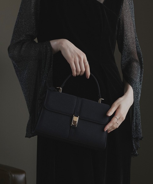 RUIRUE BOUTIQUE（ルイルエブティック）の「クラシカル ラメ ハンドバッグ ｜ レディースバッグ・結婚式バッグ・パーティー用バッグ・オケージョンバッグ・フォーマルバッグ・パーティーバッグ・鞄・ハンドバック・ショルダーバッグ（ハンドバッグ・レディース・ベージュ/ブラック/シルバー・FREE）」の2枚目の写真