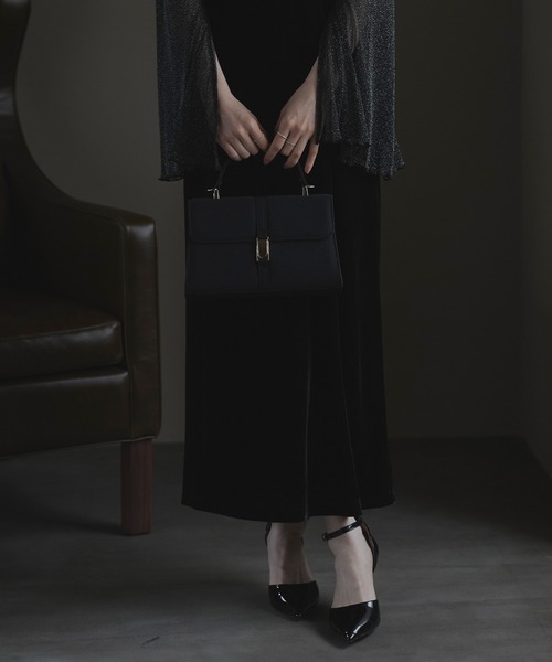 RUIRUE BOUTIQUE（ルイルエブティック）の「クラシカル ラメ ハンドバッグ ｜ レディースバッグ・結婚式バッグ・パーティー用バッグ・オケージョンバッグ・フォーマルバッグ・パーティーバッグ・鞄・ハンドバック・ショルダーバッグ（ハンドバッグ・レディース・ベージュ/ブラック/シルバー・FREE）」の10枚目の写真