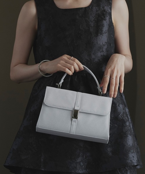RUIRUE BOUTIQUE（ルイルエブティック）の「クラシカル ラメ ハンドバッグ ｜ レディースバッグ・結婚式バッグ・パーティー用バッグ・オケージョンバッグ・フォーマルバッグ・パーティーバッグ・鞄・ハンドバック・ショルダーバッグ（ハンドバッグ・レディース・ベージュ/ブラック/シルバー・FREE）」の12枚目の写真