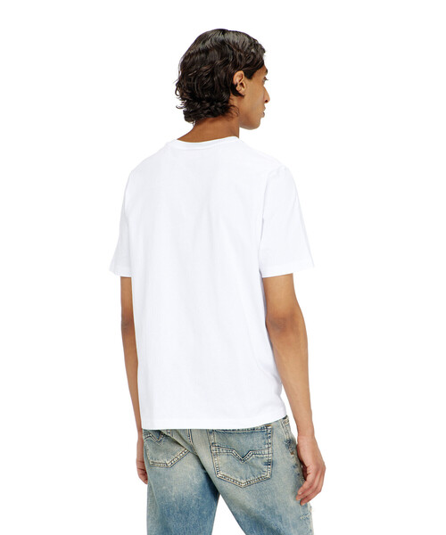 DIESEL(ディーゼル)の「メンズ Tシャツ T-ADJUST-AA5(Tシャツ/カットソー・メンズ・ブラック/ホワイト・XX-LARGE/X-SMALL/SMALL/X-LARGE/MEDIUM/XXX-LARGE/LARGE)」の4枚目の写真