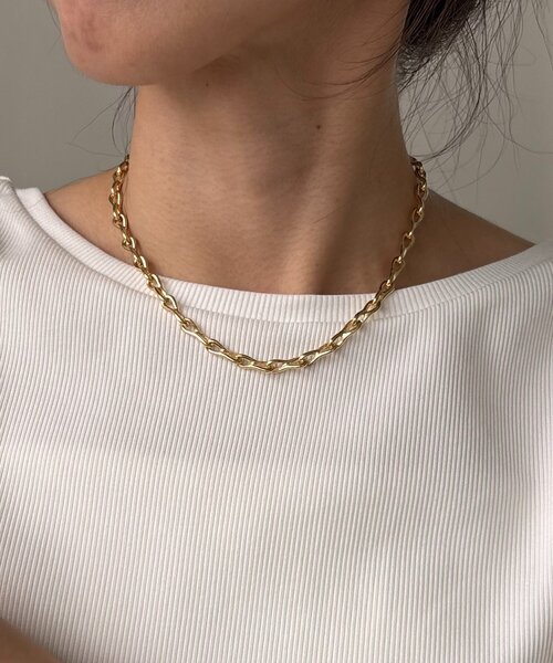 GOLDY(ゴールディ)の「〈GOLDY/ゴールディ〉ツイストチェーンネックレス(ネックレス・レディース・シルバー/ゴールド・FREE)」の8枚目の写真