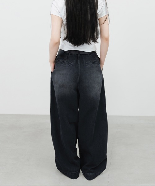 HONE（ホーン）の「3tuck curve wide denim pants / ３タックカーブワイドデニムパンツ（デニムパンツ・メンズ・ブラック/ブルー・LARGE/MEDIUM/SMALL）」の9枚目の写真