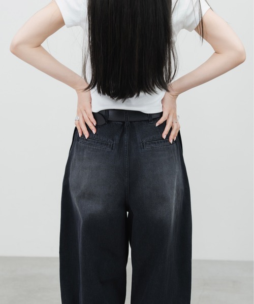 HONE（ホーン）の「3tuck curve wide denim pants / ３タックカーブワイドデニムパンツ（デニムパンツ・メンズ・ブラック/ブルー・LARGE/MEDIUM/SMALL）」の13枚目の写真