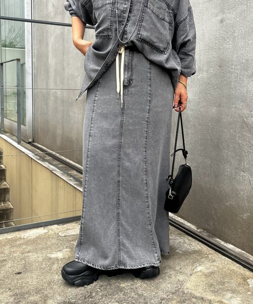 Remind me and forever(リマインドミーアンドフォーエバー)の「【接触冷感】リヨセルデニムマーメイドスカート(スカート・レディース・グレー/ネイビー/ブラック/ブラウン・FREE)」の1枚目の写真