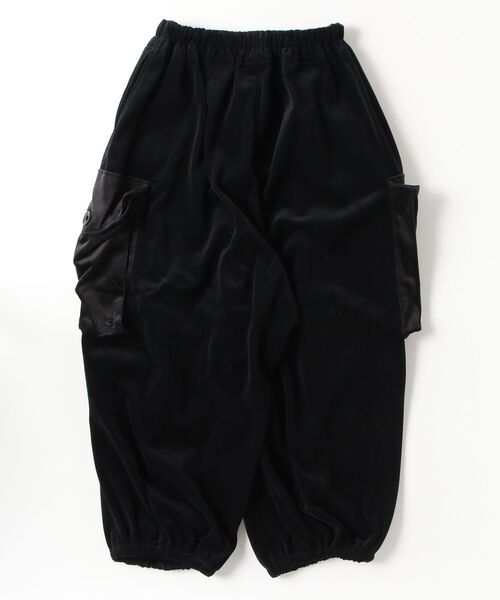 Y-3(ワイスリー)の「Y-3 VELVET CORDUROY CARGO PANTS(カーゴパンツ・レディース・ブラック・XX-SMALL/X-SMALL/SMALL/MEDIUM/LARGE)」の4枚目の写真