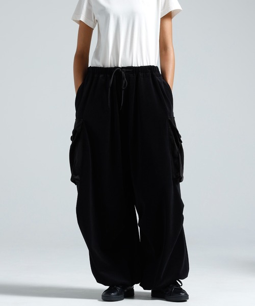 Y-3(ワイスリー)の「Y-3 VELVET CORDUROY CARGO PANTS(カーゴパンツ・レディース・ブラック・XX-SMALL/X-SMALL/SMALL/MEDIUM/LARGE)」の1枚目の写真