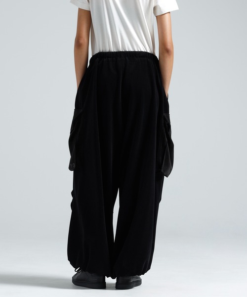 Y-3(ワイスリー)の「Y-3 VELVET CORDUROY CARGO PANTS(カーゴパンツ・レディース・ブラック・XX-SMALL/X-SMALL/SMALL/MEDIUM/LARGE)」の6枚目の写真