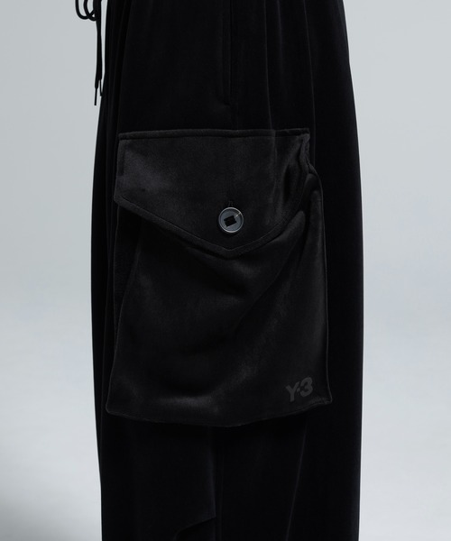 Y-3(ワイスリー)の「Y-3 VELVET CORDUROY CARGO PANTS(カーゴパンツ・レディース・ブラック・XX-SMALL/X-SMALL/SMALL/MEDIUM/LARGE)」の2枚目の写真
