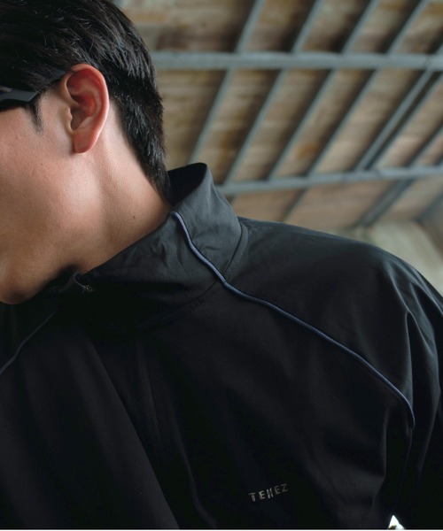 TENEZ(テネス)の「Track Jacket 撥水-Stretch(セットアップ・メンズ・エンジ/ブラック・LARGE/MEDIUM)」の18枚目の写真