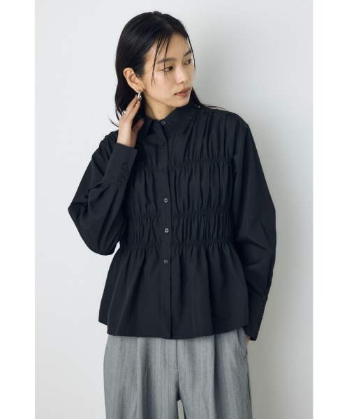 AZUL by moussy(アズールバイマウジー)の「シャーリングデザイン長袖シャツ 秋服 冬服 春服 デザイントップス デザインシャツ ギャザートップス(シャツ/ブラウス・レディース・オフホワイト/ブラック/ブルー・FREE)」の14枚目の写真