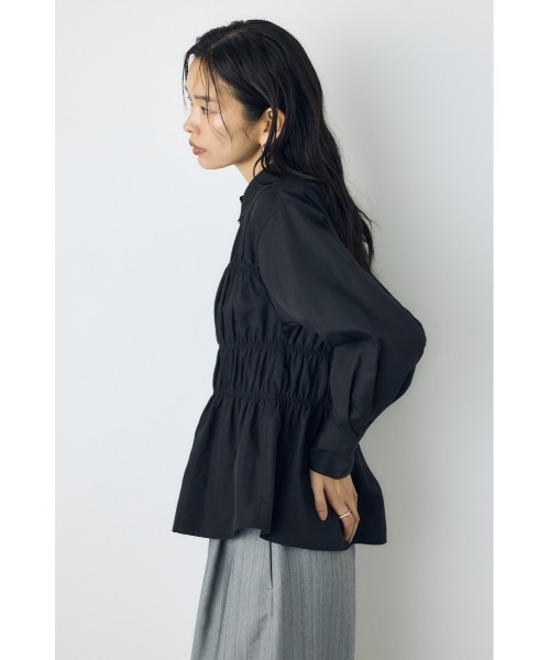 AZUL by moussy(アズールバイマウジー)の「シャーリングデザイン長袖シャツ 秋服 冬服 春服 デザイントップス デザインシャツ ギャザートップス(シャツ/ブラウス・レディース・オフホワイト/ブラック/ブルー・FREE)」の16枚目の写真
