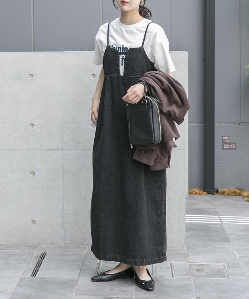 ITEMS URBANRESEARCH(アイテムズ アーバンリサーチ)の「デニムキャミワンピース(ワンピース・レディース・インディゴブルー/ブラック・FREE)」の2枚目の写真