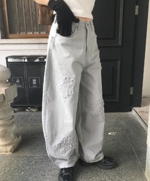 フラワーデニムパンツ