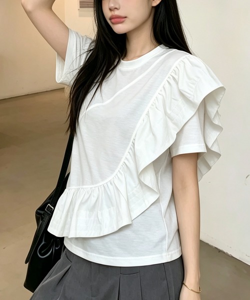 BLoomMe(ブルームミー)の「アシンメトリーなフリルラインが映えるデザインTシャツ(Tシャツ/カットソー・レディース・ホワイト・M)」の10枚目の写真